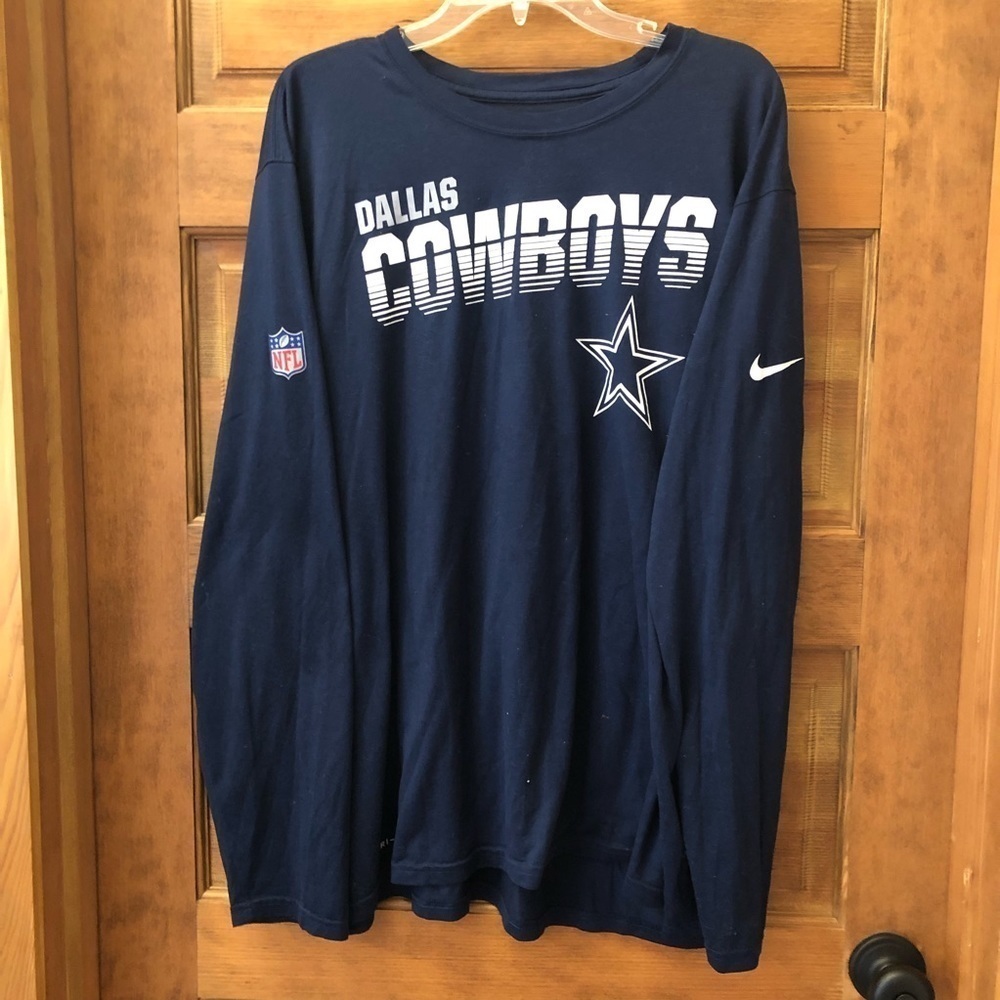 Nike/ DRI FIT / NFL / Dallas Cowboys/ Navy Blue / long Sleeve/ Size 3 XL